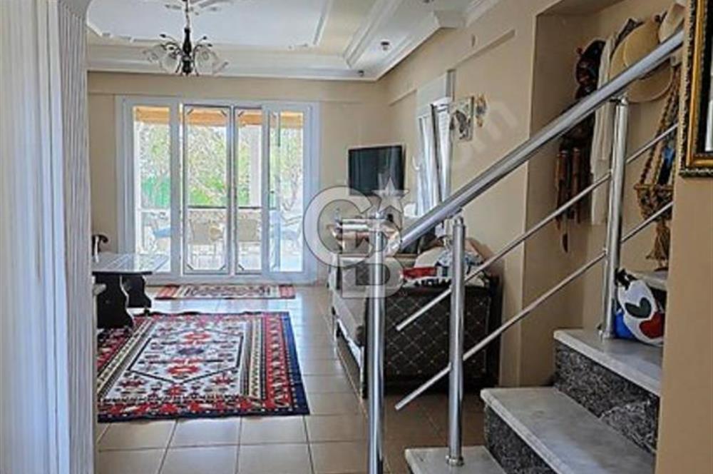 Ayvalık Altınova Yorgunda 5+1 Denize 200m Satılık Tripleks Villa