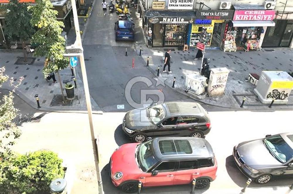 Bakırköy İstanbul Caddesi üzeri Yatırımlık Daire 2+1