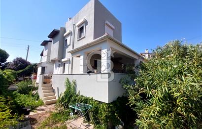 ÇEŞME REİSDERE YALI'DA/EŞYALI 3+1 SATILIK YAZLIK