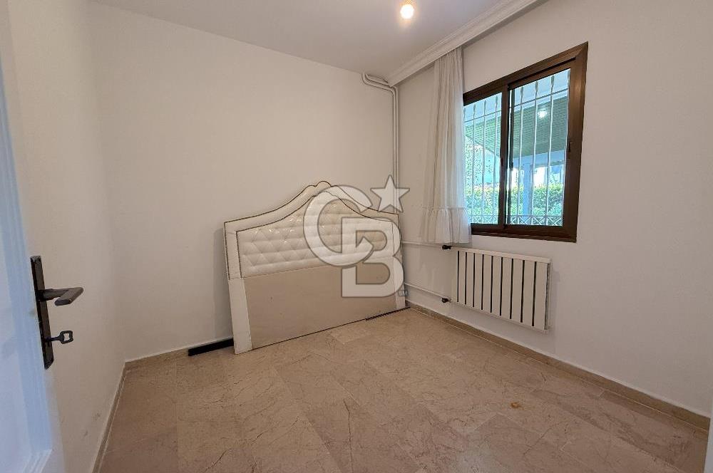 İzmir Çeşme Ilıca., Plaja 100m 4 + 1 Satılık Villa
