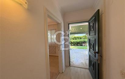 İzmir Çeşme Ilıca., Plaja 100m 4 + 1 Satılık Villa