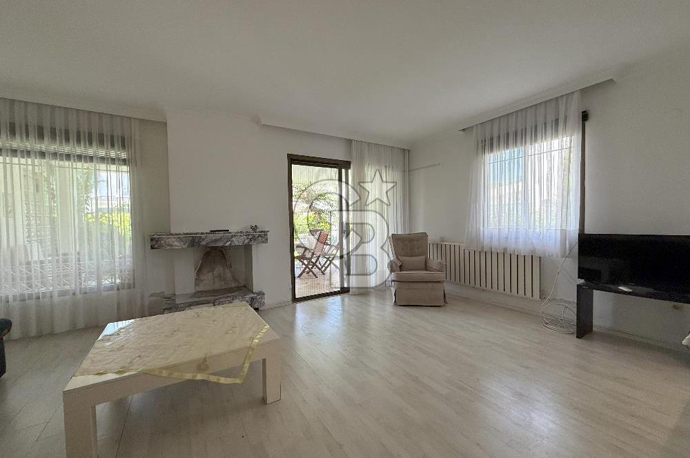 İzmir Çeşme Ilıca., Plaja 100m 4 + 1 Satılık Villa