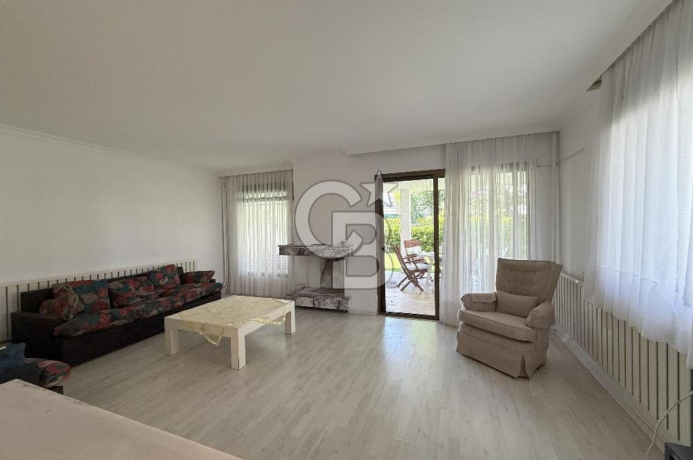 İzmir Çeşme Ilıca., Plaja 100m 4 + 1 Satılık Villa