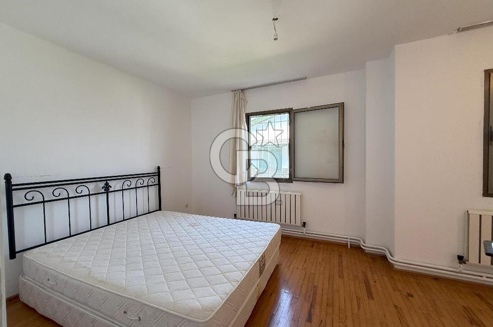 İzmir Çeşme Ilıca., Plaja 100m 4 + 1 Satılık Villa
