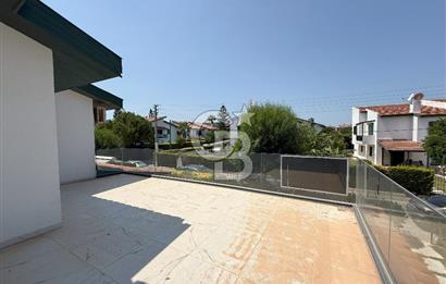 İzmir Çeşme Ilıca., Plaja 100m 4 + 1 Satılık Villa