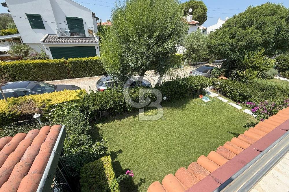 İzmir Çeşme Ilıca., Plaja 100m 4 + 1 Satılık Villa