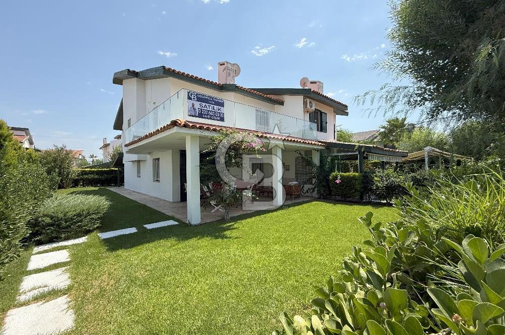 İzmir Çeşme Ilıca., Plaja 100m 4 + 1 Satılık Villa