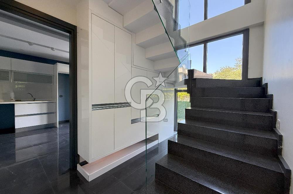 İzmir Güzelbahçe, Kiralık 3 + 1 Dubleks Daire