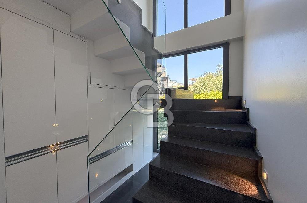 İzmir Güzelbahçe, Kiralık 3 + 1 Dubleks Daire