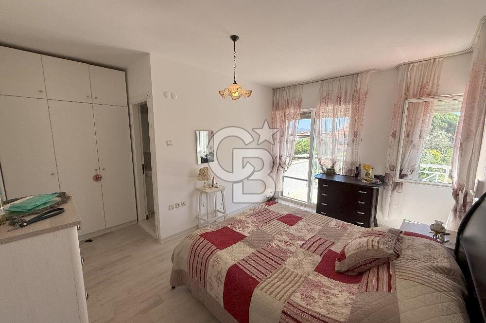 İzmir Çeşme Boyalık, Müstakil Havuzlu 4 + 1 Satılık Villa