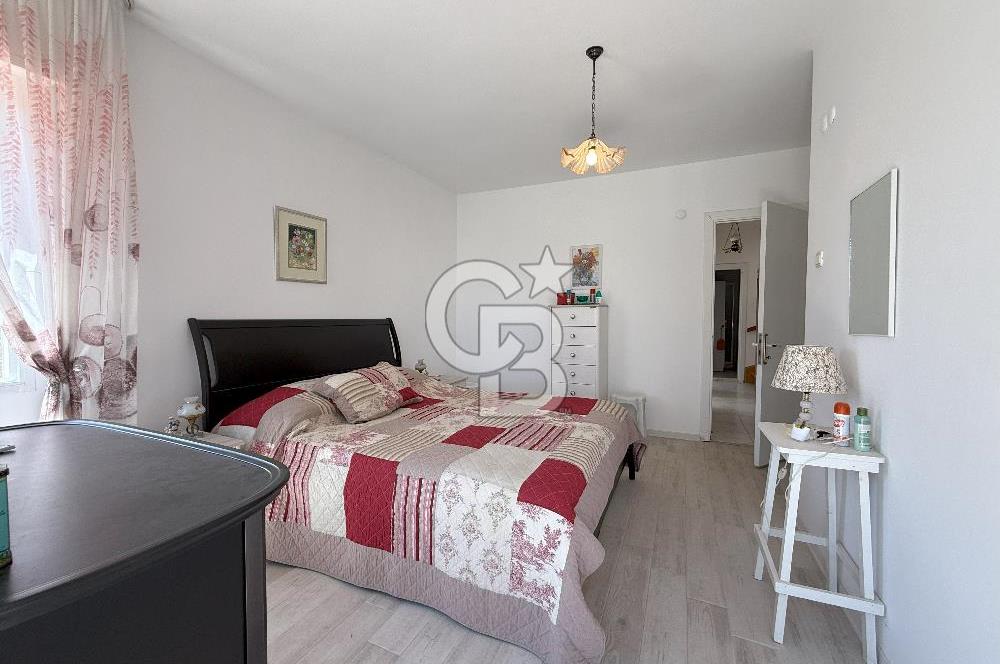 İzmir Çeşme Boyalık, Müstakil Havuzlu 4 + 1 Satılık Villa