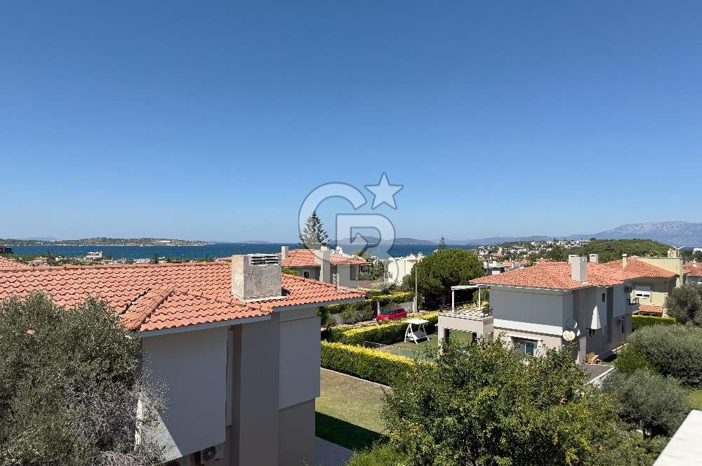 İzmir Çeşme Boyalık, Müstakil Havuzlu 4 + 1 Satılık Villa