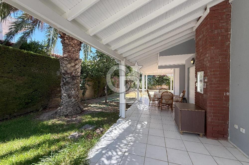 İzmir Çeşme Boyalık, Müstakil Havuzlu 4 + 1 Satılık Villa