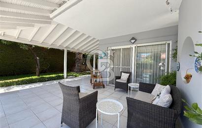 İzmir Çeşme Boyalık, Müstakil Havuzlu 4 + 1 Satılık Villa