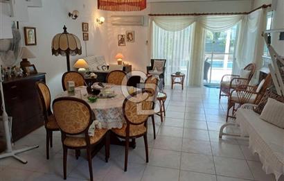 İzmir Çeşme Boyalık, Müstakil Havuzlu 4 + 1 Satılık Villa
