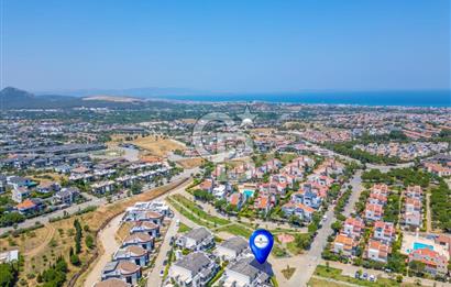 Kahramandere’de 300 m² Net Kullanımlı, Şömineli 5+1 Lüks Villa – Özel Kış Bahçeli