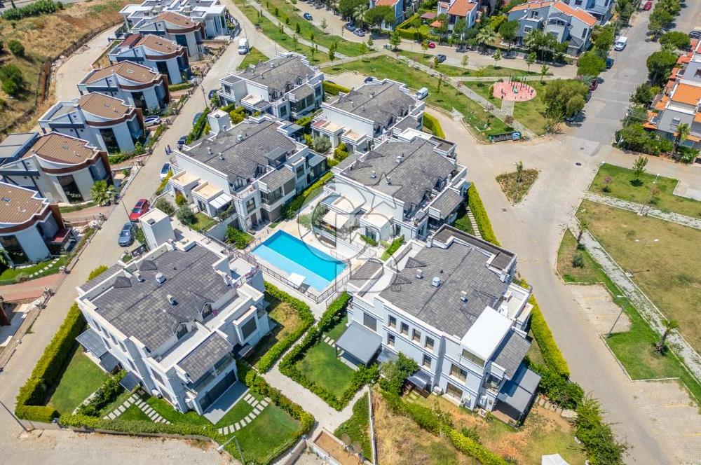 Kahramandere’de 300 m² Net Kullanımlı, Şömineli 5+1 Lüks Villa – Özel Kış Bahçeli