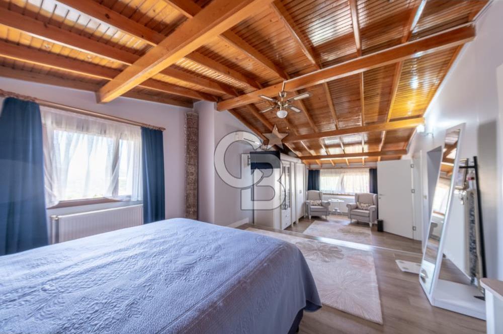 Kahramandere’de 300 m² Net Kullanımlı, Şömineli 5+1 Lüks Villa – Özel Kış Bahçeli