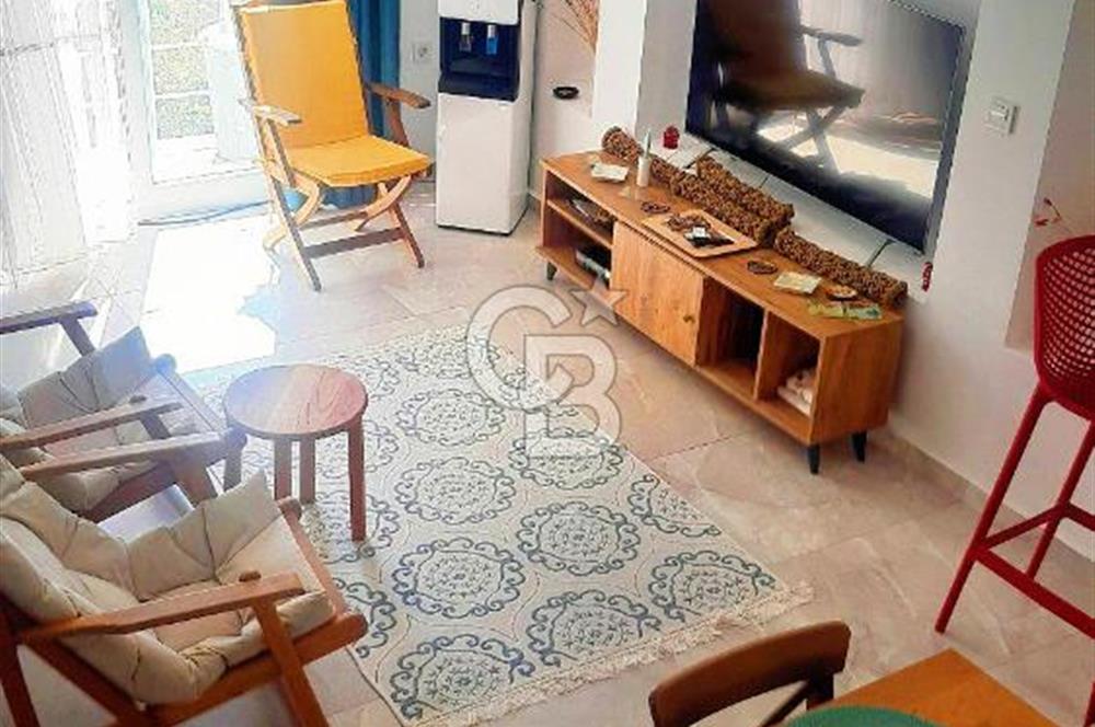 BODRUM MİLAS'TA ÖZEL PLAJLI YENİLENMİŞ TREPLEKS VİLLA