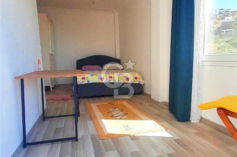 BODRUM MİLAS'TA ÖZEL PLAJLI YENİLENMİŞ TREPLEKS VİLLA