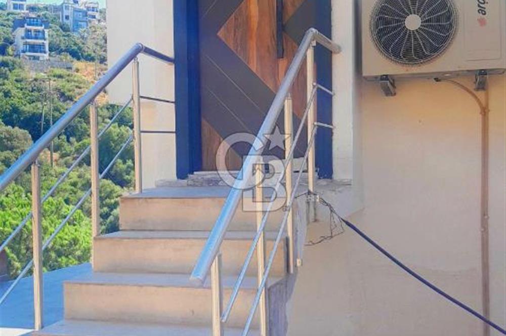BODRUM MİLAS'TA ÖZEL PLAJLI YENİLENMİŞ TREPLEKS VİLLA