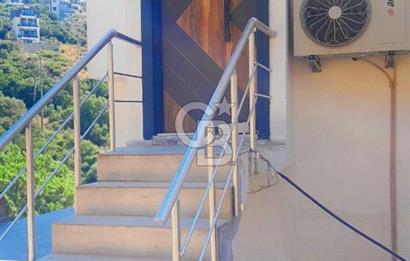 BODRUM MİLAS'TA ÖZEL PLAJLI YENİLENMİŞ TREPLEKS VİLLA