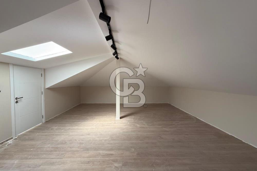 Urla Bademler Hekimköy Sitesinde Satılık 5+1 Villa