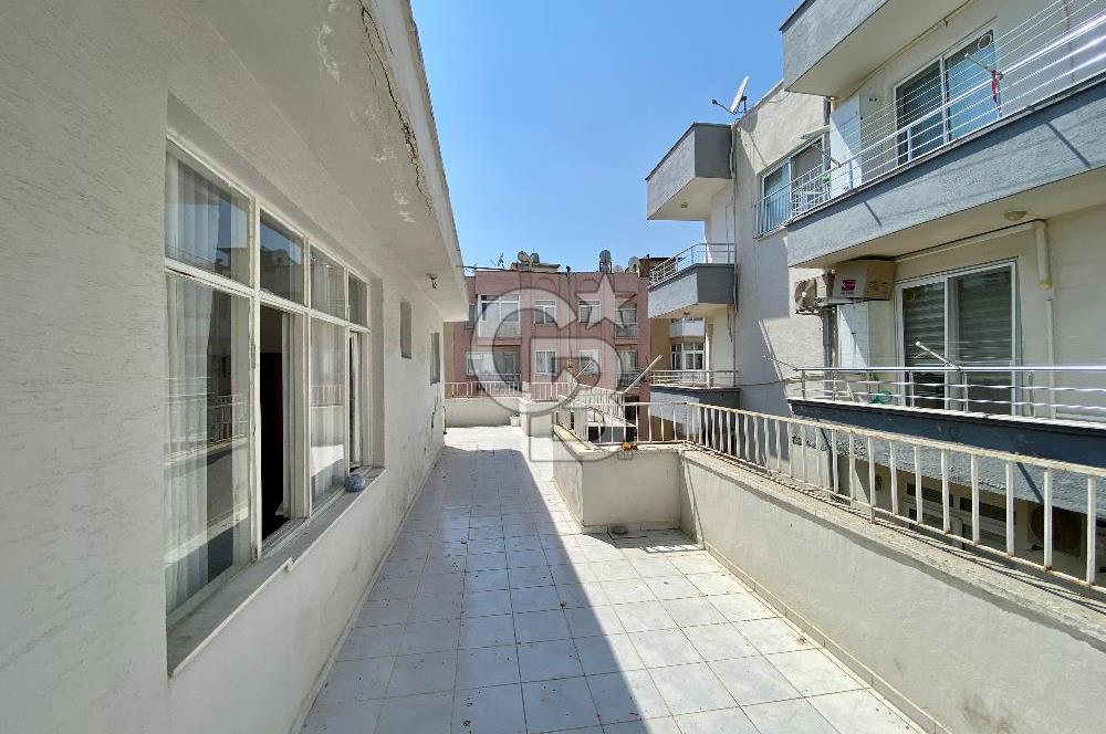 Mersin Yenişehir Palmiye Mahallesi – Kiralık 3+1 Çatı Katı Daire 