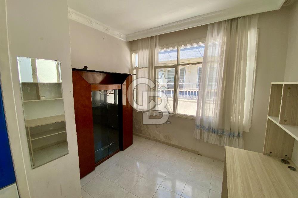 Mersin Yenişehir Palmiye Mahallesi – Kiralık 3+1 Çatı Katı Daire 