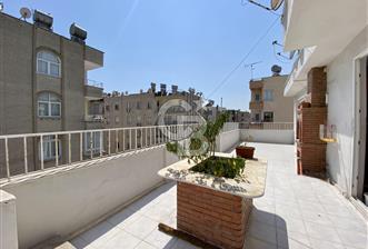 Mersin Yenişehir Palmiye Mahallesi – Kiralık 3+1 Çatı Katı Daire 