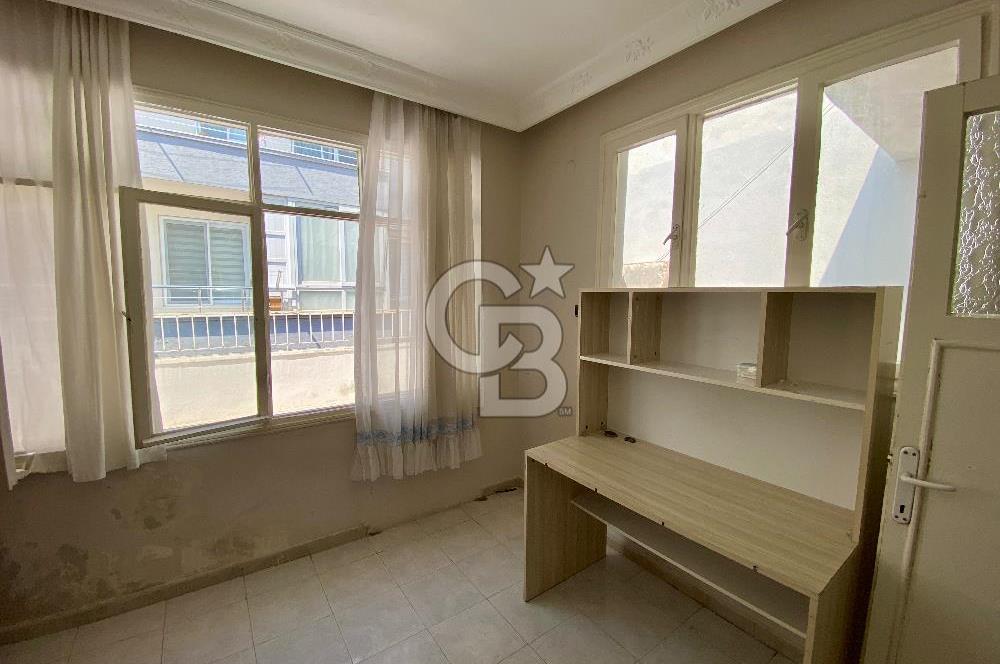 Mersin Yenişehir Palmiye Mahallesi – Kiralık 3+1 Çatı Katı Daire 
