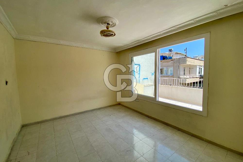 Mersin Yenişehir Palmiye Mahallesi – Kiralık 3+1 Çatı Katı Daire 