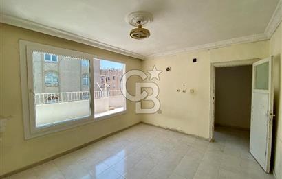 Mersin Yenişehir Palmiye Mahallesi – Kiralık 3+1 Çatı Katı Daire 