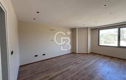 Urla Bademler Hekimköy Sitesinde Satılık 5+1 Villa