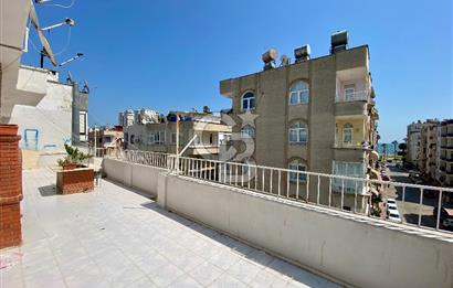 Mersin Yenişehir Palmiye Mahallesi – Kiralık 3+1 Çatı Katı Daire 