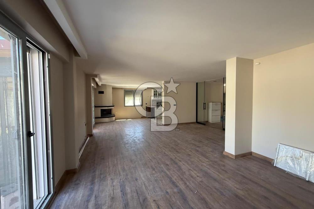 Urla Bademler Hekimköy Sitesinde Satılık 5+1 Villa