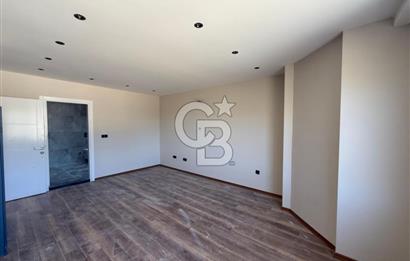 Urla Bademler Hekimköy Sitesinde Satılık 5+1 Villa