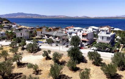 İZMİR ŞAKRAN'DA HAVUZLU SATILIK VİLLA
