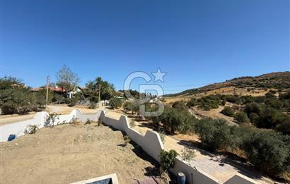 Urla Bademler Hekimköy Sitesinde Satılık 5+1 Villa