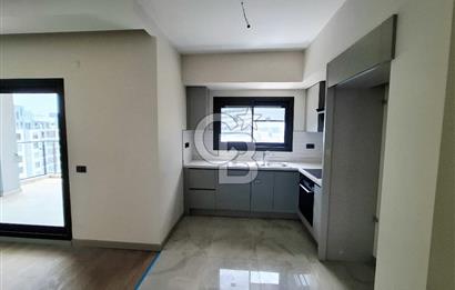 Green Park Çiğli'de Havuz Cepheli Satılık Sıfır 2+1 Daire