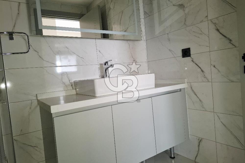 Green Park Çiğli'de Havuz Cepheli Satılık Sıfır 2+1 Daire