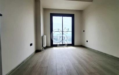 Green Park Çiğli'de Havuz Cepheli Satılık Sıfır 2+1 Daire