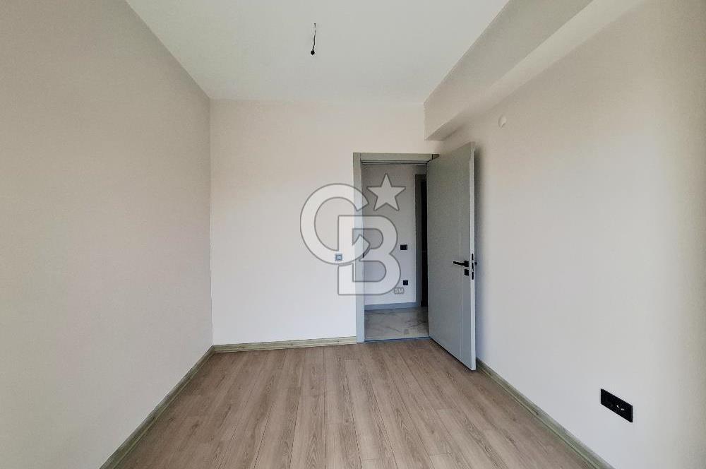 Green Park Çiğli'de Havuz Cepheli Satılık Sıfır 2+1 Daire