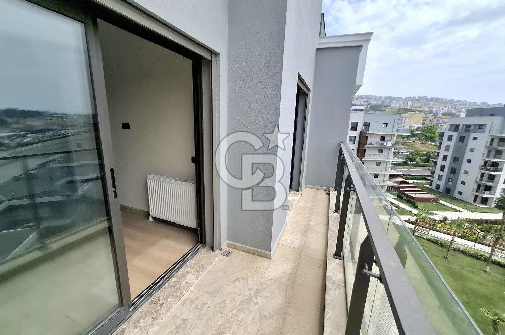 Green Park Çiğli'de Havuz Cepheli Satılık Sıfır 2+1 Daire