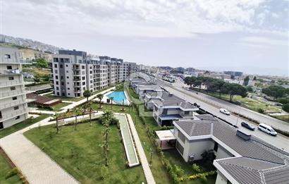 Green Park Çiğli'de Havuz Cepheli Satılık Sıfır 2+1 Daire