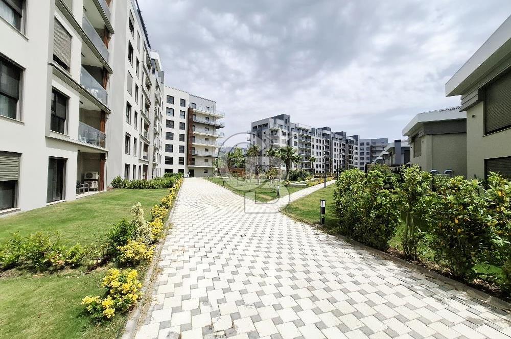 Green Park Çiğli'de Havuz Cepheli Satılık Sıfır 2+1 Daire