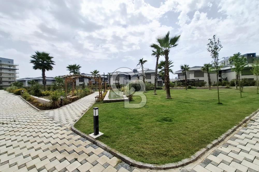 Green Park Çiğli'de Havuz Cepheli Satılık Sıfır 2+1 Daire