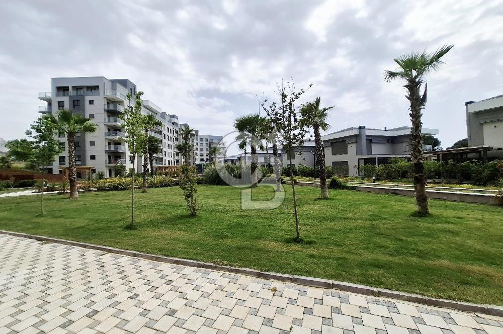 Green Park Çiğli'de Havuz Cepheli Satılık Sıfır 2+1 Daire