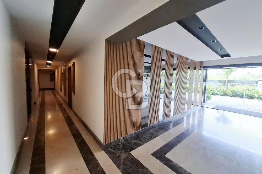 Green Park Çiğli'de Havuz Cepheli Satılık Sıfır 2+1 Daire