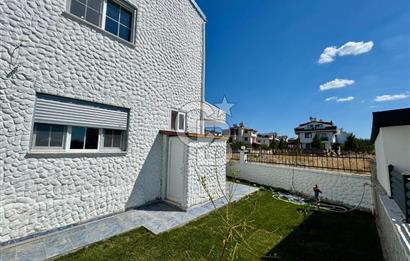 DENİZE VE ANAYOLA YAKIN, 5+1 ,ZEMİN KATTA ODASI OLAN LÜX VİLLA!